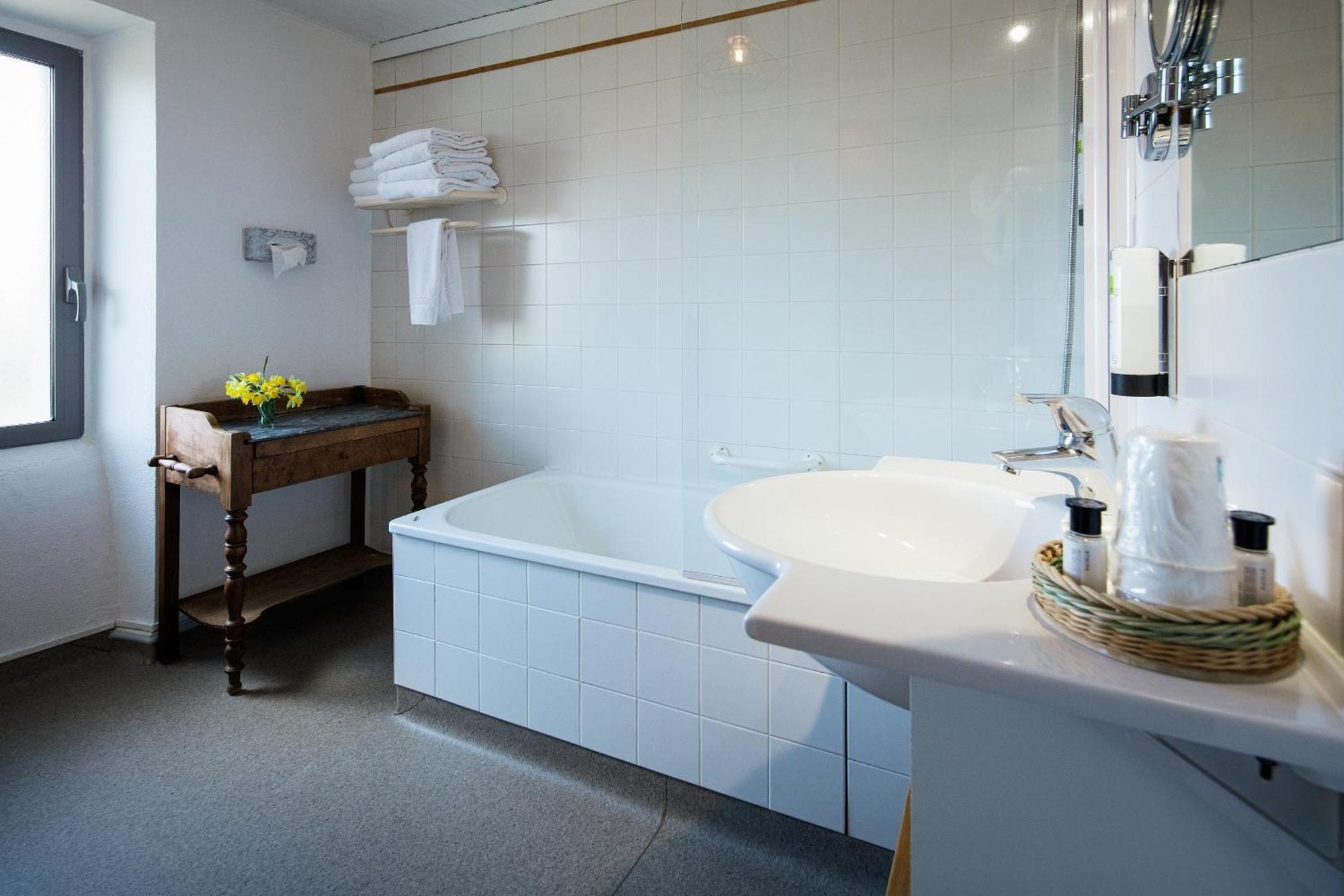 Hotel Restaurant De La Poste Et La Grange Detente, Espace Bien-Etre Châteauneuf-de-Randon Pokoj fotografie