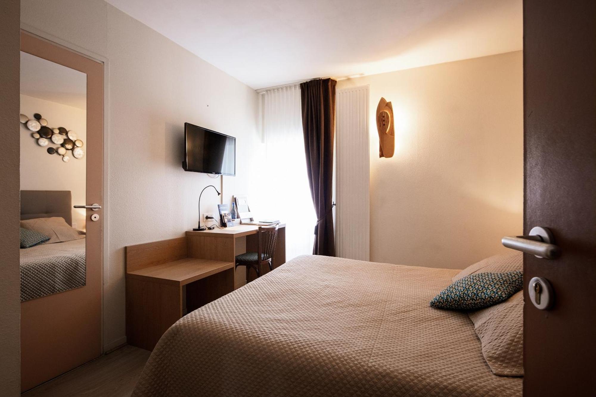 Hotel Restaurant De La Poste Et La Grange Detente, Espace Bien-Etre Châteauneuf-de-Randon Pokoj fotografie