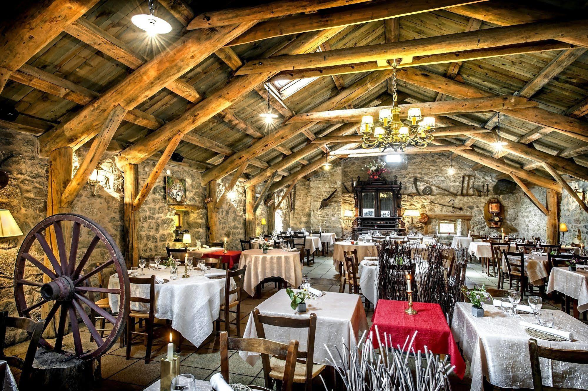 Hotel Restaurant De La Poste Et La Grange Detente, Espace Bien-Etre Châteauneuf-de-Randon Exteriér fotografie